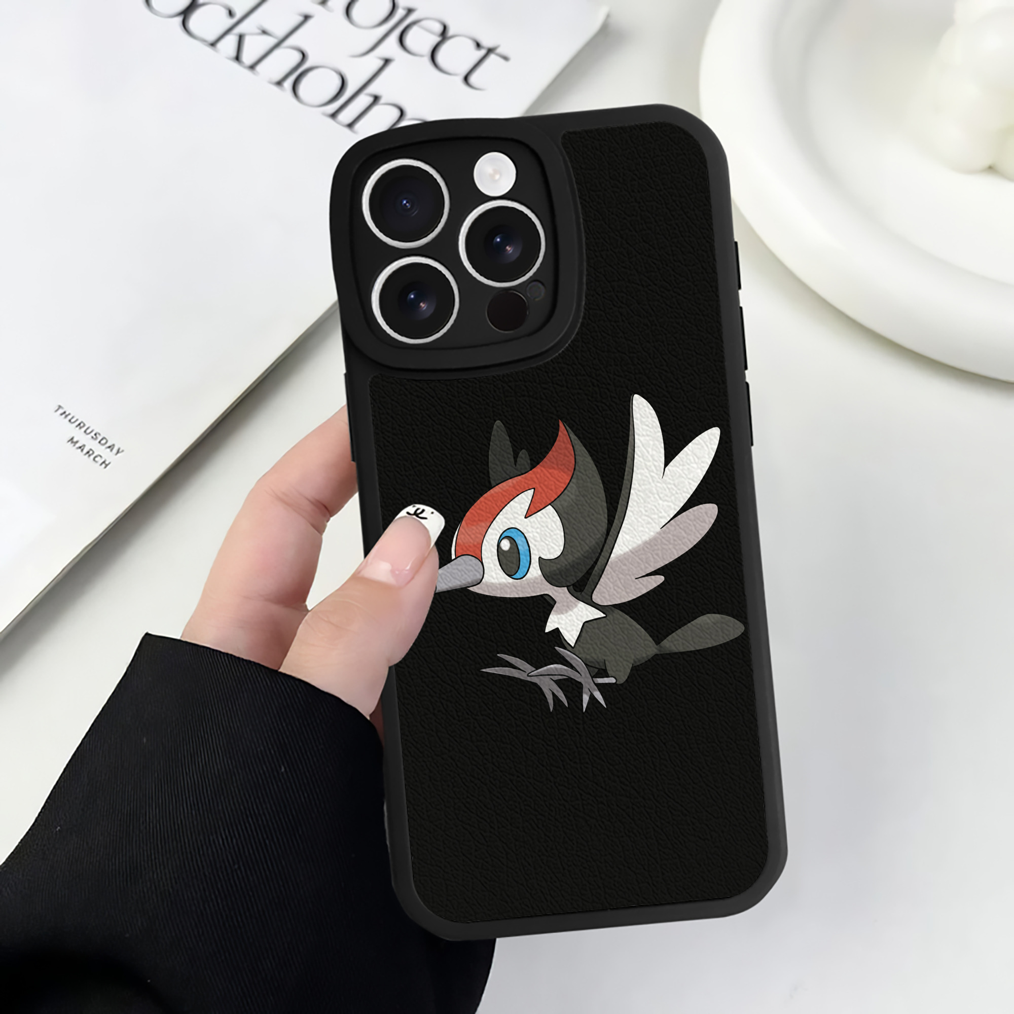 （画像用） ポケットモンスター Pokémon 【iPhone 16シリーズ対応】シリコンスマホケース（レザー調） 材質：シリコン